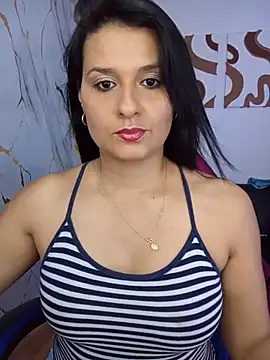 elena jonees online show from June 19, 2026, 8:47 pm