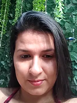 Snapshot of elena_jonees chatting on October 22, 2025, 7:46 pm elena jonees online show from October 22, 2025, 7:46 pm