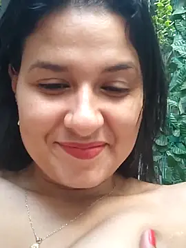 Snapshot of elena_jonees chatting on November 20, 2025, 8:20 pm elena jonees online show from November 20, 2025, 8:20 pm