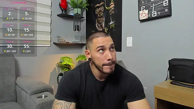 Snapshot of Giorgio-Leone chatting on October 23, 2025, 12:20 am Giorgio-Leone online show from October 23, 2025, 12:20 am