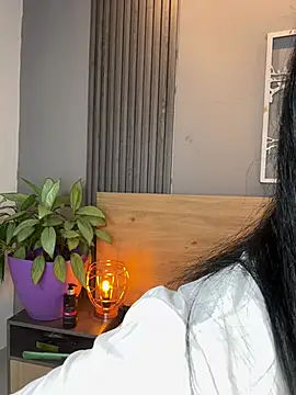 Snapshot of Valery_Evaans chatting on May 15, 2026, 3:37 am Valery Evaans online show from May 15, 2026, 3:37 am