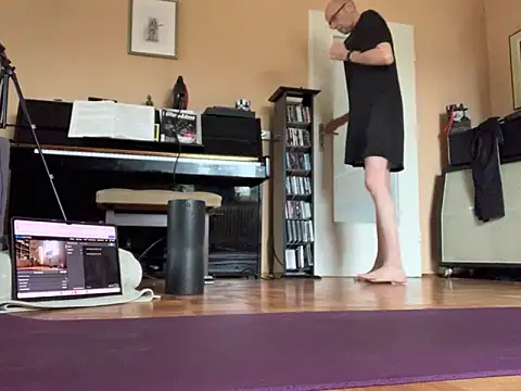 Bula94193 online show from November 9, 2025, 11:03 am