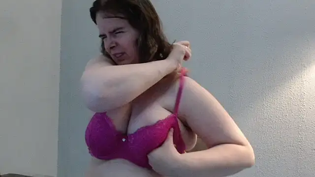 desiree1981 online show from June 23, 2026, 9:07 am
