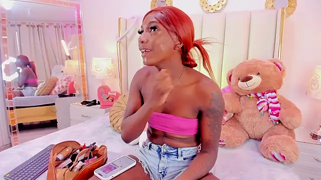 Snapshot of evangelin_ts chatting on December 1, 2025, 1:12 pm evangelin ts online show from December 1, 2025, 1:12 pm