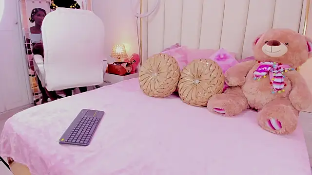 Snapshot of evangelin_ts chatting on October 22, 2025, 1:54 pm evangelin ts online show from October 22, 2025, 1:54 pm