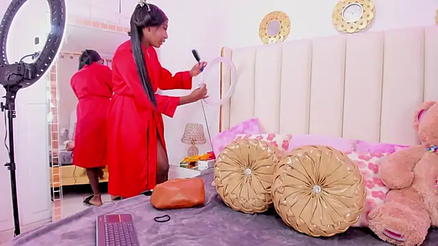 Snapshot of evangelin_ts chatting on November 14, 2025, 1:59 pm evangelin ts online show from November 14, 2025, 1:59 pm