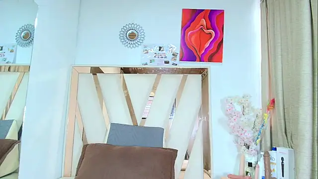 dafne queenn online show from March 13, 2026, 12:54 pm