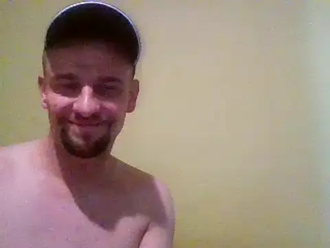 Snapshot of Regularfucker28 chatting on May 9, 2026, 10:07 am Regularfucker28 online show from May 9, 2026, 10:07 am