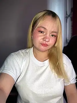 Naiara Sex  online show from May 28, 2026, 7:20 pm