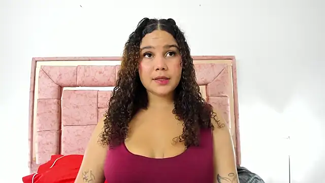 zoee lovv online show from January 28, 2025, 3:15 am