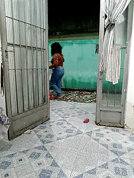 annybarros21 online show from October 11, 2025, 7:20 am