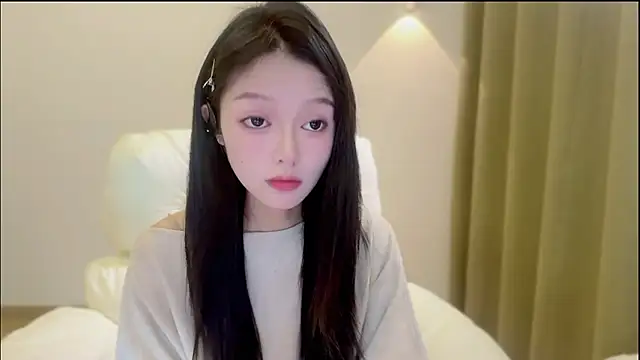 xiaodaibabyy online show from November 3, 2025, 7:13 am