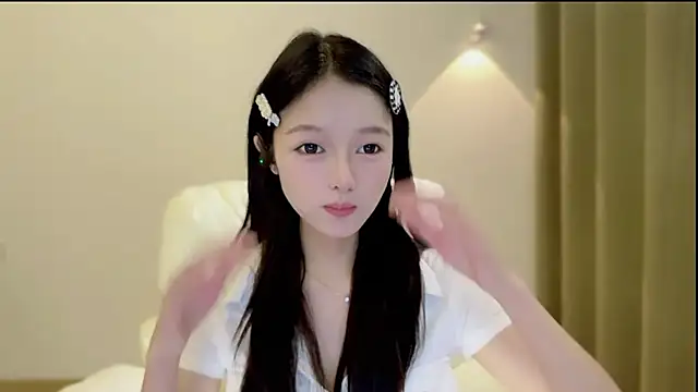 xiaodaibabyy online show from October 30, 2025, 6:44 am