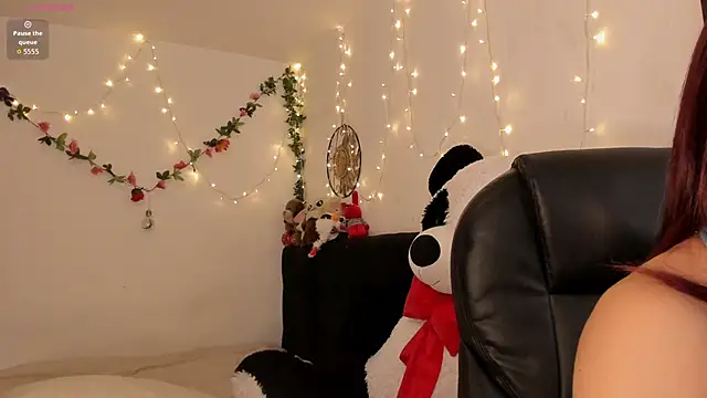 Carlasxdreams online show from December 22, 2025, 11:27 pm