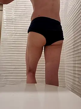 nyraminyon online show from September 25, 2025, 9:15 am