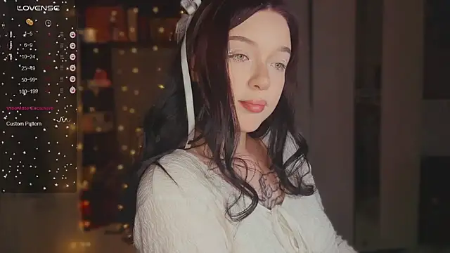 Snapshot of EmmaKittyCat chatting on February 27, 2026, 7:24 pm EmmaKittyCat online show from February 27, 2026, 7:24 pm