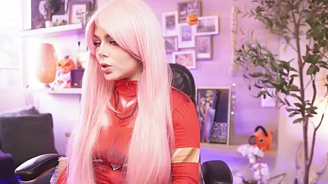 Snapshot of Dear_Morgan chatting on October 29, 2025, 9:36 pm Dear Morgan online show from October 29, 2025, 9:36 pm