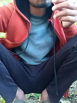 Snapshot of Piyush_2024 chatting on December 14, 2025, 2:07 am Piyush 2024 online show from December 14, 2025, 2:07 am