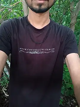 Snapshot of Piyush_2024 chatting on October 9, 2025, 1:06 am Piyush 2024 online show from October 9, 2025, 1:06 am