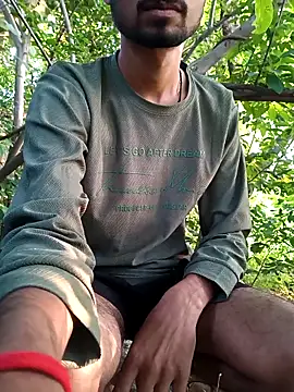 Snapshot of Piyush_2024 chatting on October 12, 2025, 1:29 am Piyush 2024 online show from October 12, 2025, 1:29 am