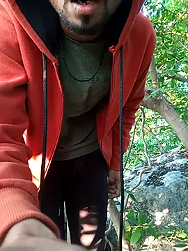 Snapshot of Piyush_2024 chatting on November 9, 2025, 1:42 am Piyush 2024 online show from November 9, 2025, 1:42 am