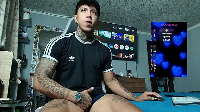 Nickhot0609 online show from February 17, 2026, 1:14 am