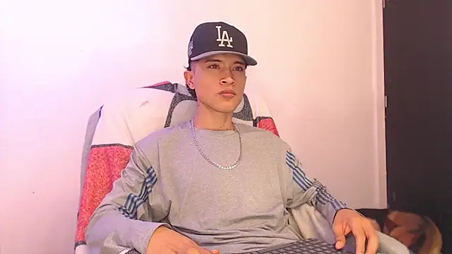 Edward Milleer online show from December 1, 2025, 10:27 am