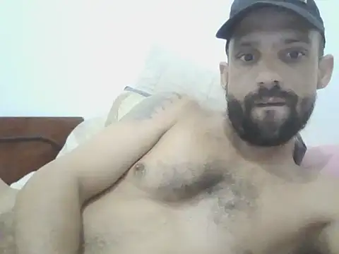 ubermaluco1 online show from February 2, 2025, 11:00 pm