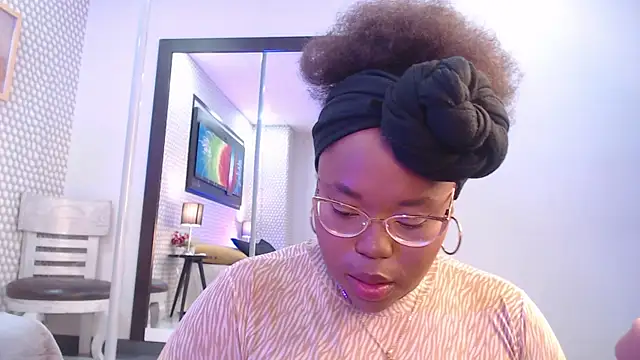 Snapshot of Makena_gh chatting on February 25, 2025, 3:52 am Makena gh online show from February 25, 2025, 3:52 am