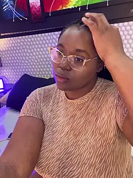 Snapshot of Makena_gh chatting on March 20, 2025, 8:09 am Makena gh online show from March 20, 2025, 8:09 am