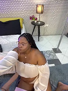 Snapshot of Makena_gh chatting on March 16, 2025, 5:14 am Makena gh online show from March 16, 2025, 5:14 am