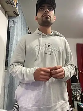 Jestebanano online show from March 9, 2026, 5:55 am