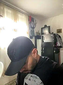 Jestebanano online show from November 28, 2025, 3:01 pm