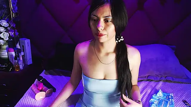 Mia Bonnie  online show from January 18, 2025, 6:24 am