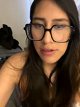 AleFantasy0001 online show from October 22, 2025, 9:24 pm