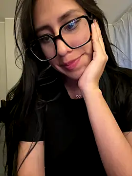 AleFantasy0001 online show from October 11, 2025, 4:13 am