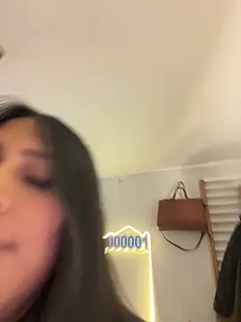 AleFantasy0001 online show from February 5, 2026, 6:15 pm