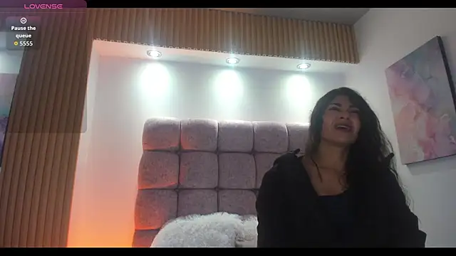 Snapshot of Melodi_Roux chatting on June 11, 2026, 12:46 pm Melodi Roux online show from June 11, 2026, 12:46 pm