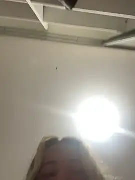 andressagdias online show from December 9, 2024, 1:51 am