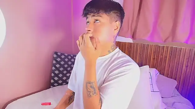 Snapshot of kiing_azahell chatting on March 17, 2026, 10:13 pm kiing azahell online show from March 17, 2026, 10:13 pm