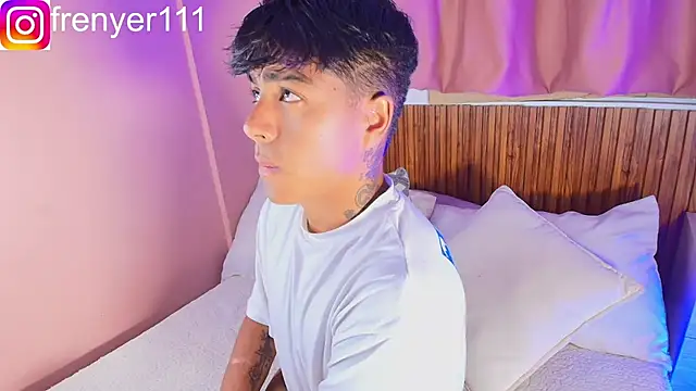 Snapshot of kiing_azahell chatting on March 31, 2026, 1:40 am kiing azahell online show from March 31, 2026, 1:40 am