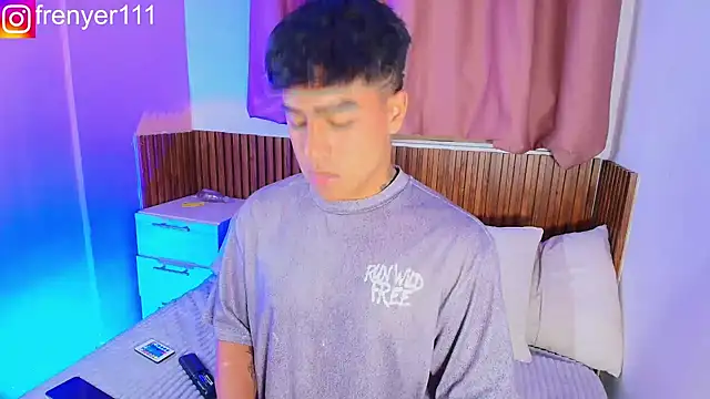 Snapshot of kiing_azahell chatting on February 18, 2026, 1:36 am kiing azahell online show from February 18, 2026, 1:36 am