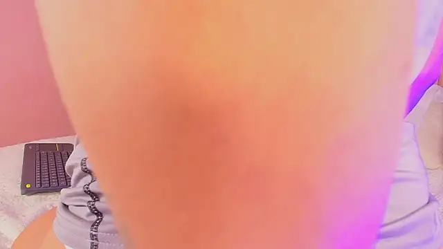 Snapshot of kiing_azahell chatting on October 17, 2025, 5:22 am kiing azahell online show from October 17, 2025, 5:22 am