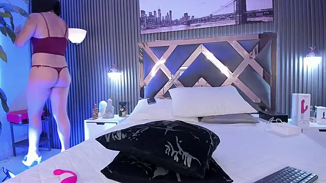 bella raiderr online show from February 4, 2025, 6:46 am