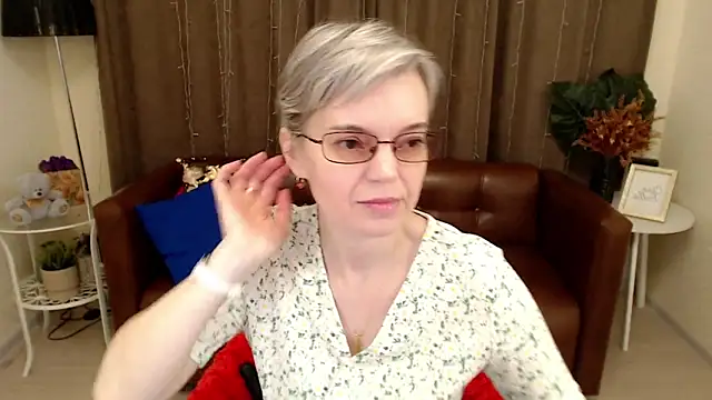 Snapshot of Cutie_Erikaa1 chatting on March 15, 2025, 2:35 am Cutie Erikaa1 online show from March 15, 2025, 2:35 am