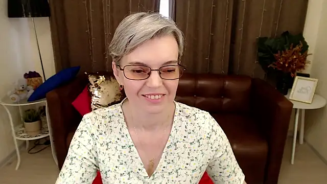 Snapshot of Cutie_Erikaa1 chatting on March 15, 2025, 5:41 am Cutie Erikaa1 online show from March 15, 2025, 5:41 am