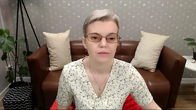 Snapshot of Cutie_Erikaa1 chatting on September 25, 2025, 2:17 am Cutie Erikaa1 online show from September 25, 2025, 2:17 am