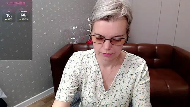 Snapshot of Cutie_Erikaa1 chatting on March 13, 2026, 2:16 am Cutie Erikaa1 online show from March 13, 2026, 2:16 am