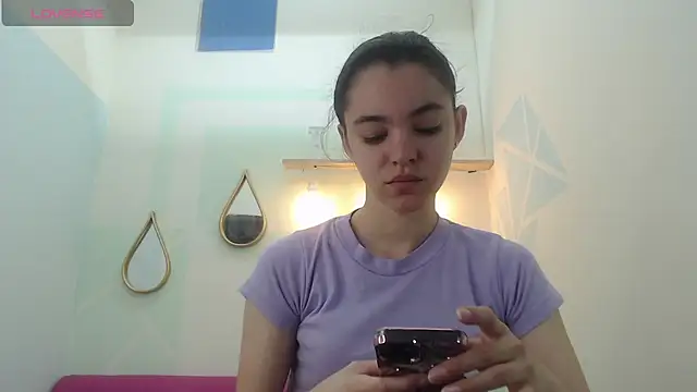 Snapshot of Mia-kalinfa chatting on February 14, 2025, 3:26 pm Mia-kalinfa online show from February 14, 2025, 3:26 pm
