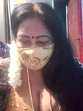 Snapshot of maniisha chatting on July 17, 2026, 4:04 pm maniisha online show from July 17, 2026, 4:04 pm